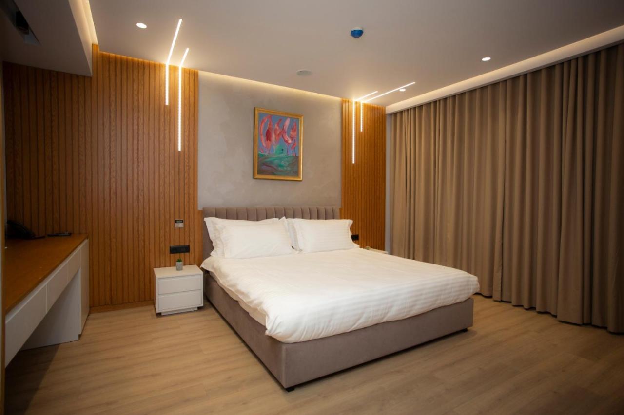 Primo Hotel Tirana Kültér fotó