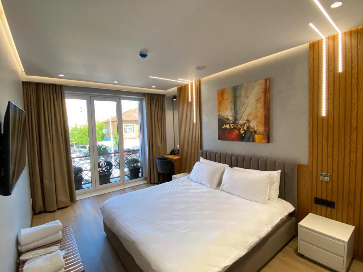 Primo Hotel Tirana Kültér fotó