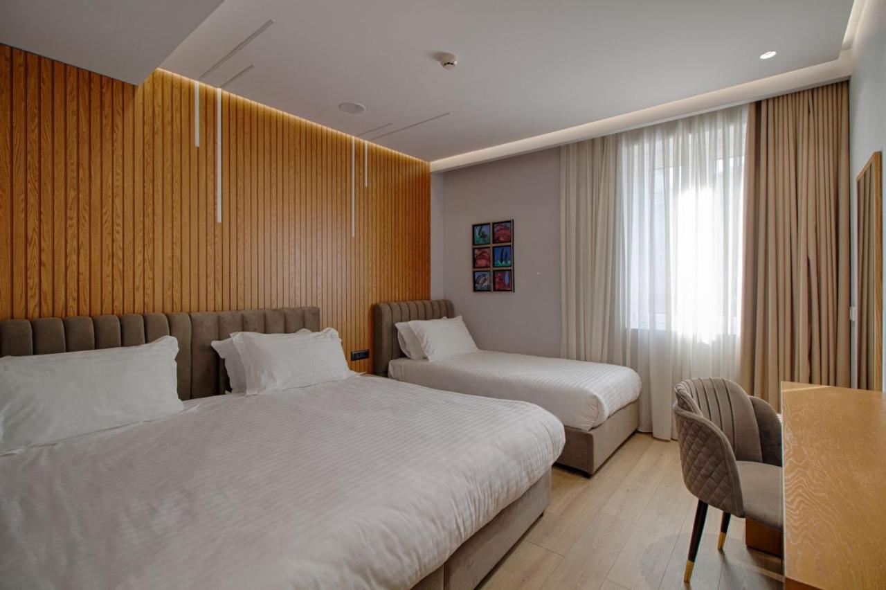 Primo Hotel Tirana Kültér fotó