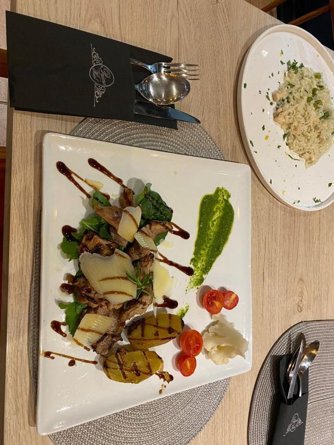 Primo Hotel Tirana Kültér fotó