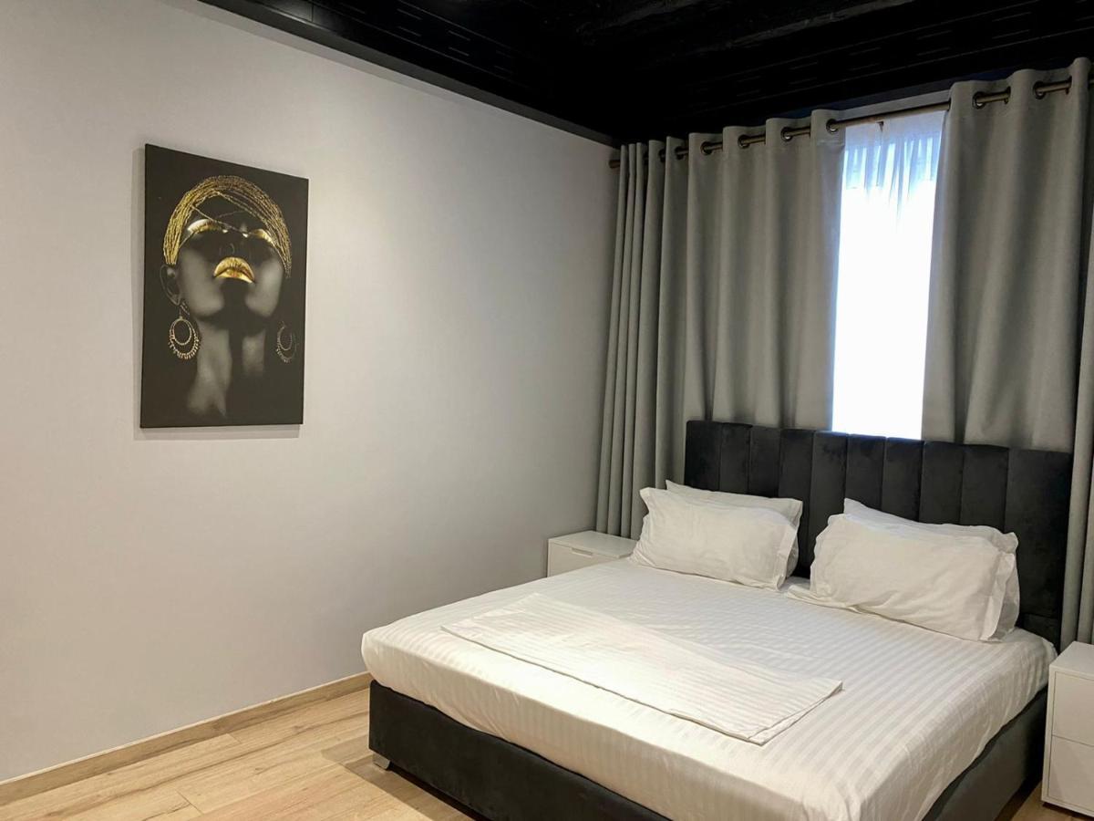 Primo Hotel Tirana Kültér fotó